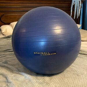 Exercise ball with pump